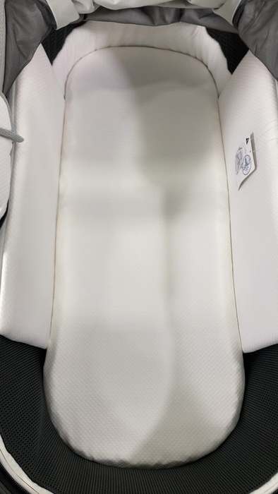 Shop UPPAbaby Bassinet V3, Savannah (Pearl Gray Jacquard) at GoodBuy Gear