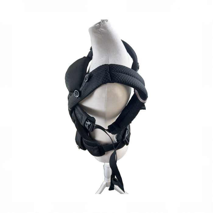 Shop Ergobaby Omni Breeze Baby Carrier, Onyx Back at GoodBuy Gear