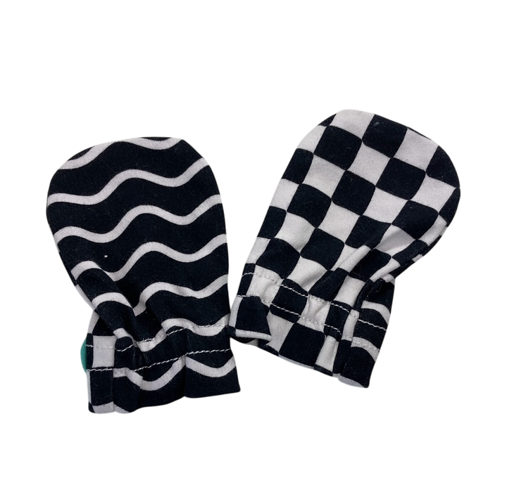 Shop Lovevery The Looker Play Kit at GoodBuy Gear