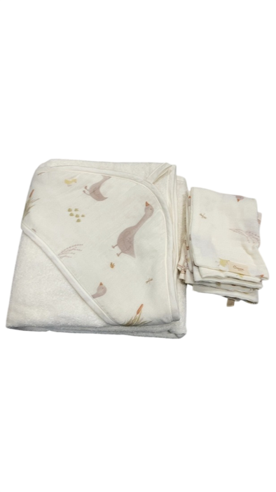 Shop DRAFT - Crane Baby Hooded Towel & Washcloth Set, Charlie Farmhouse Goose Hooded Baby Bath set at GoodBuy Gear