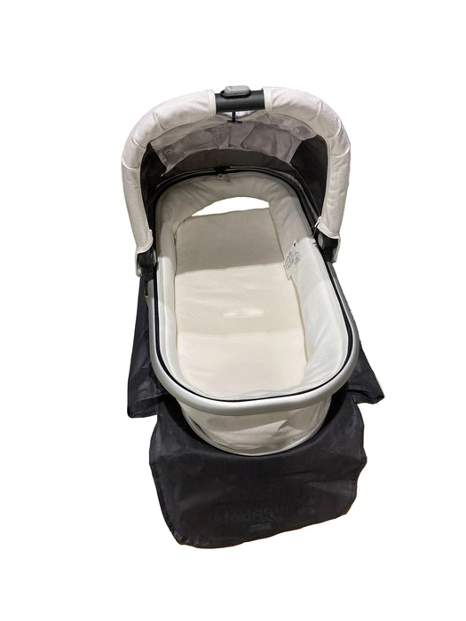 UPPAbaby V2 Bassinet, William (Chambray Oxford/Silver)