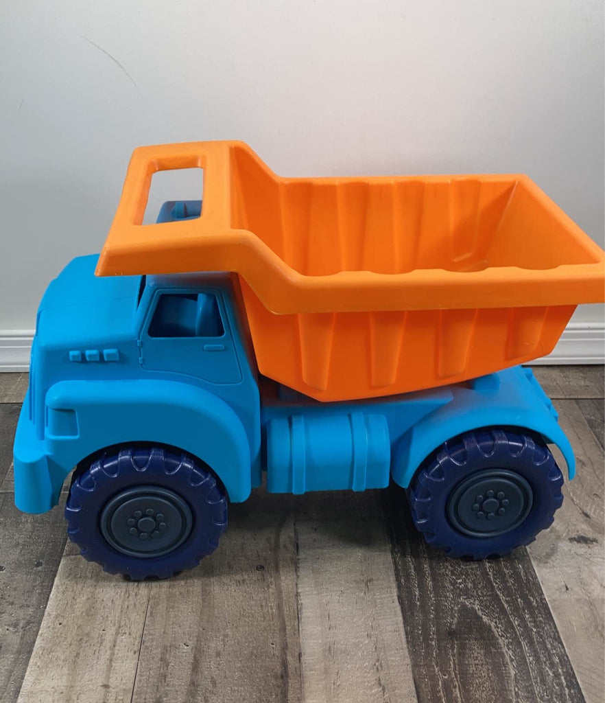 Sun Squad Jumbo Sand Dump Truck