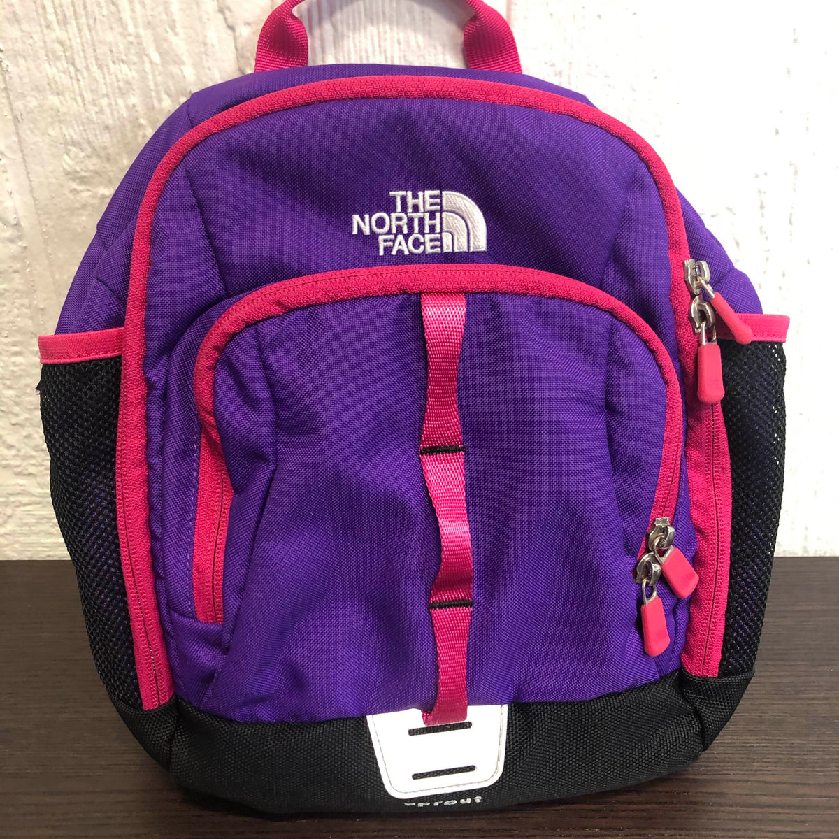 north face backpack youth sprout The Sprout, TNF Blue/TNF Black, OS This pack was crafted for visibility and accessibility. The North Face Youth Sprout