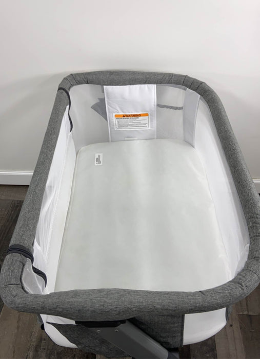 Shop Baby Delight Beside Me Dreamer Bassinet & Bedside Sleeper, Charcoal Tweed at GoodBuy Gear