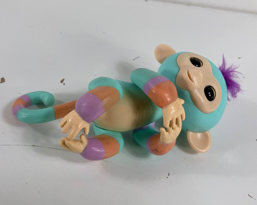 used WowWee Fingerlings Toy