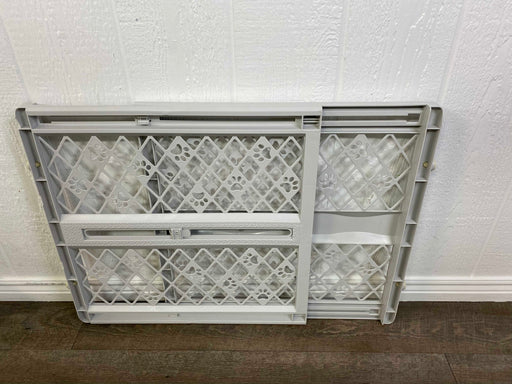 secondhand North States MyPet Paws 40" Portable Pet Gate