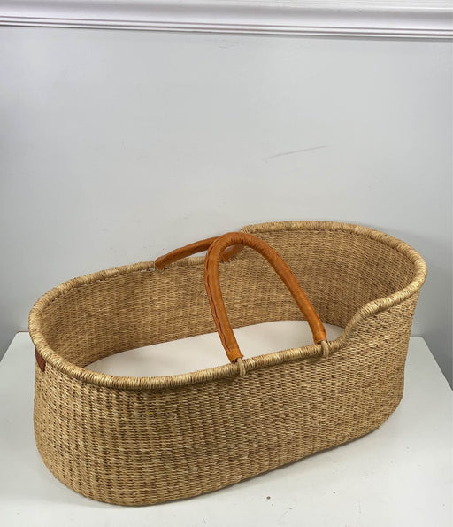 used Design Dua Natural Bilia Bassinet