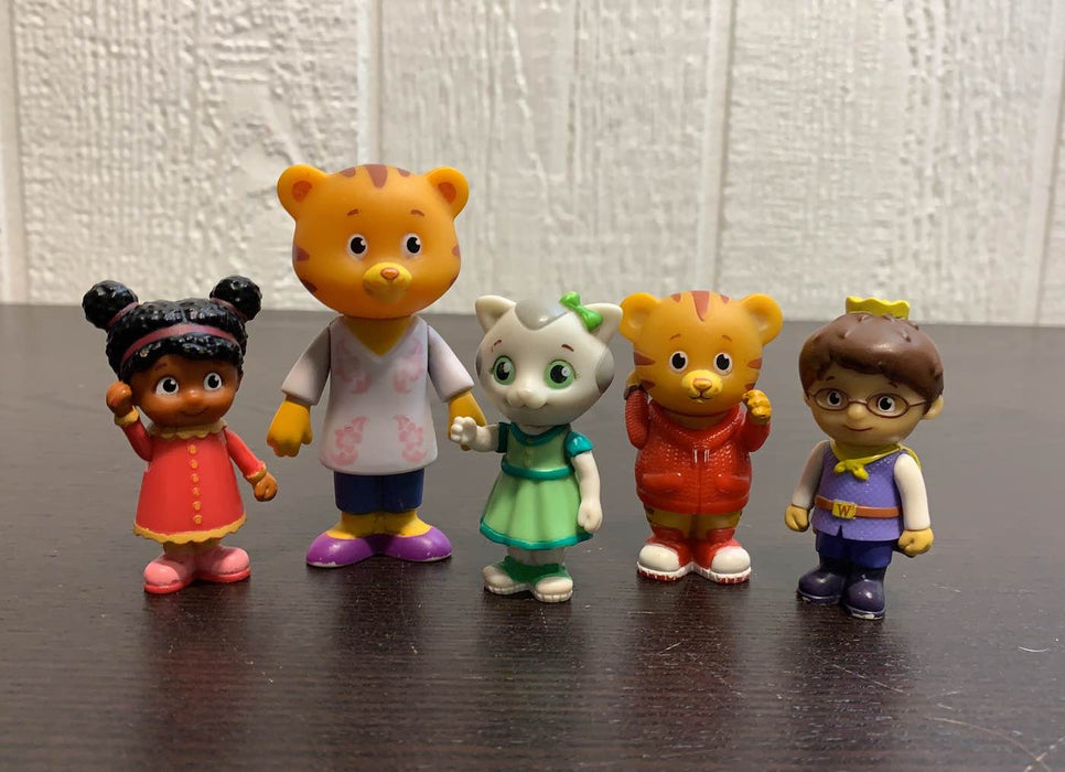 used Daniel Tiger Daniel Tiger’s Neighborhood Friends And Family Figure Set