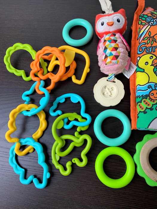 secondhand BUNDLE Grasping Toys