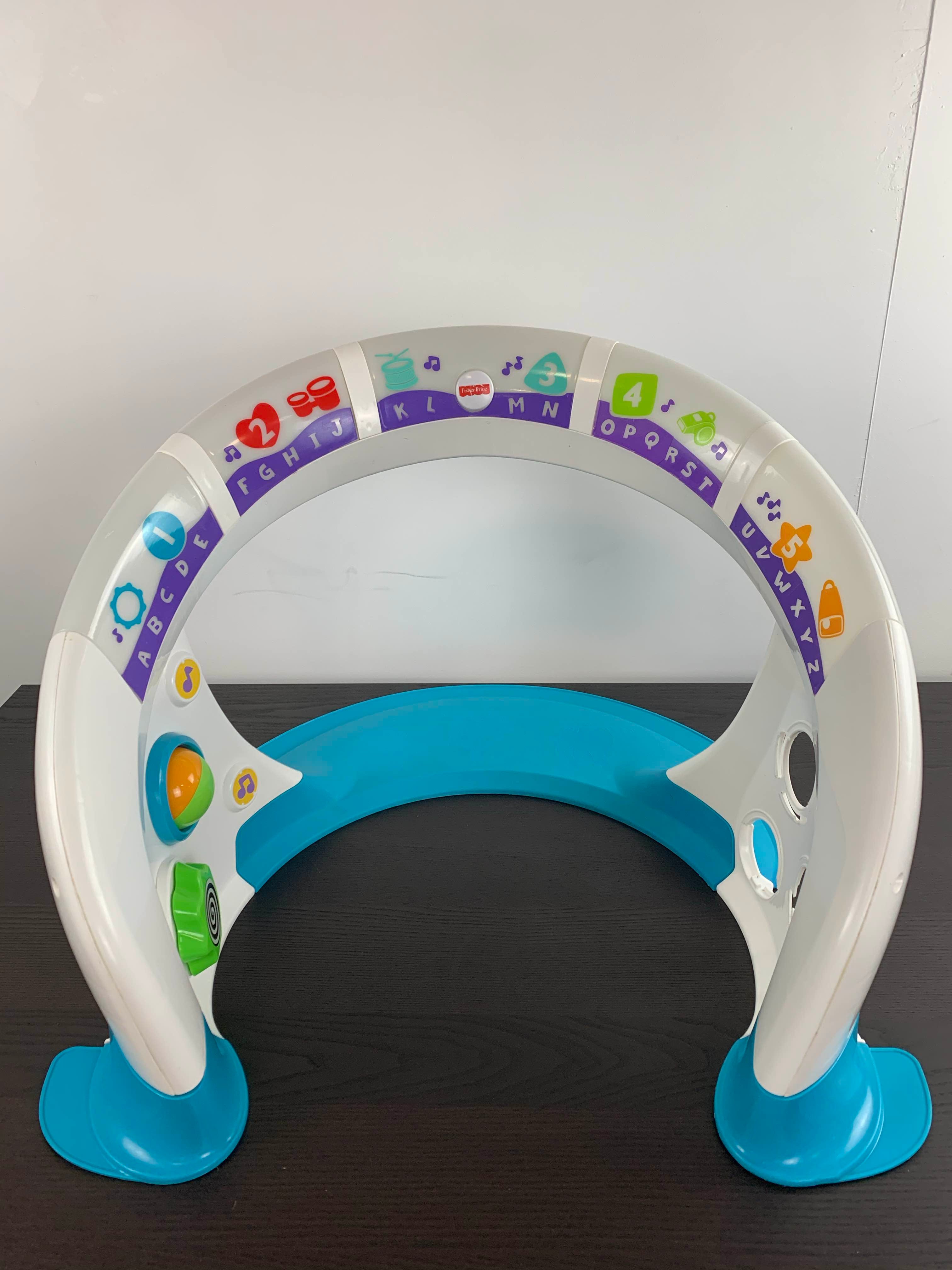  Fisher-Price Bright Beats Smart Touch Play Space