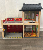 secondhand Hape Fire Station