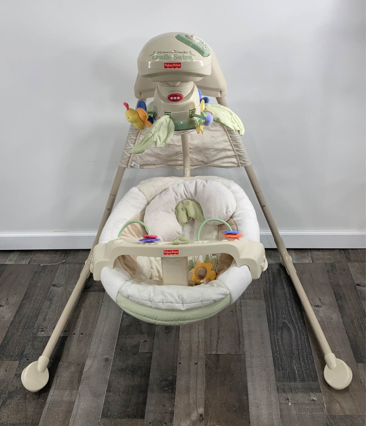 Fisher Price Nature's Touch Baby Papasan Cradle Swing