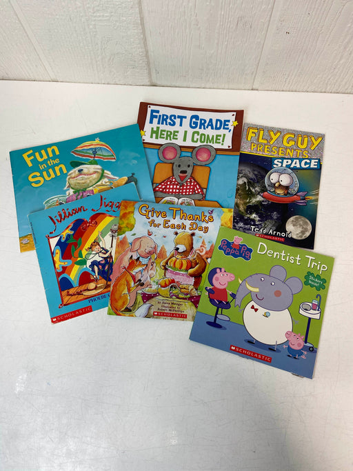 Shop BUNDLE Paperback Picture Books, Scholastic at GoodBuy Gear