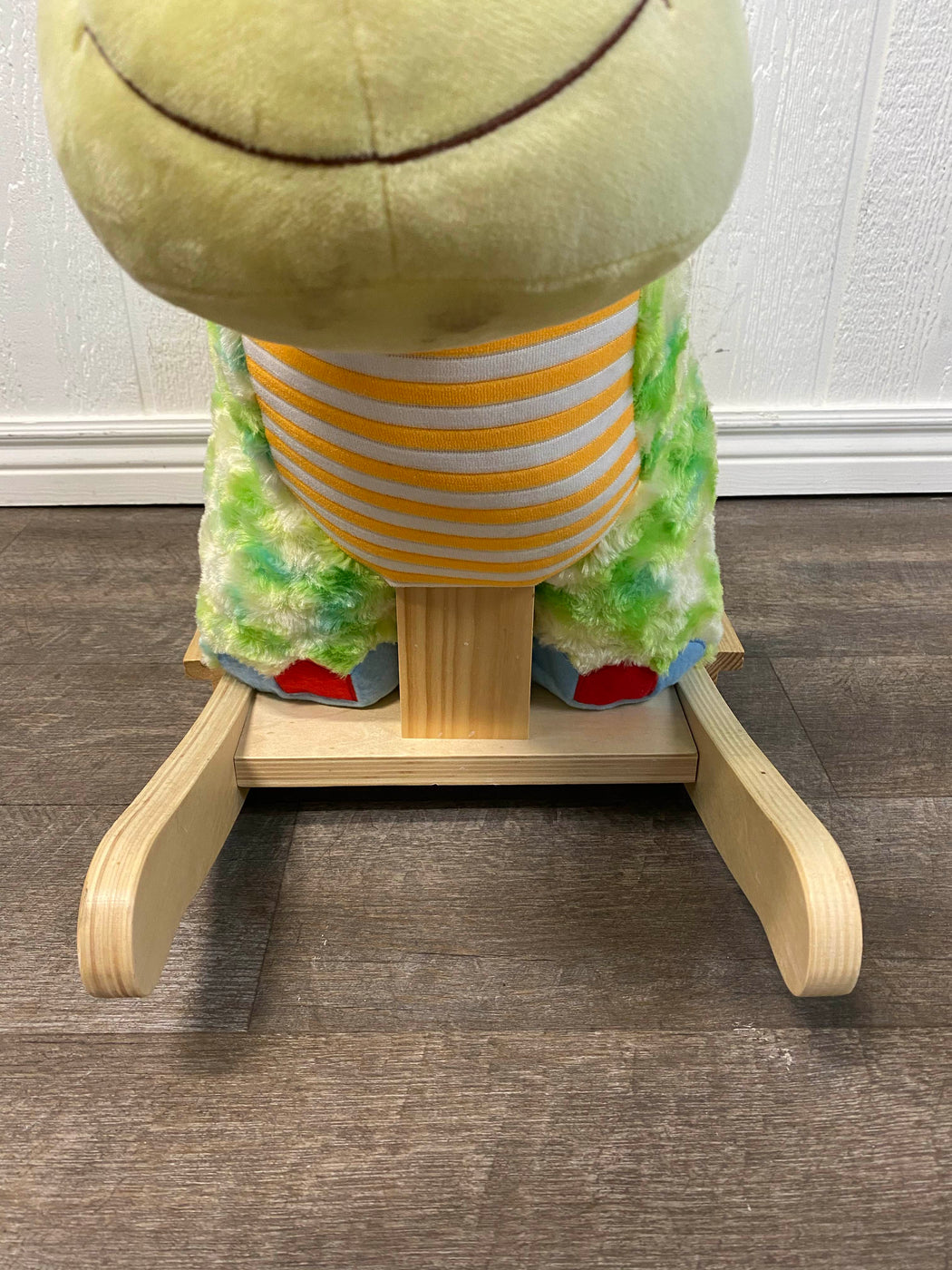 Hugfun Plush Rocker Chair With Melody — GoodBuy Gear