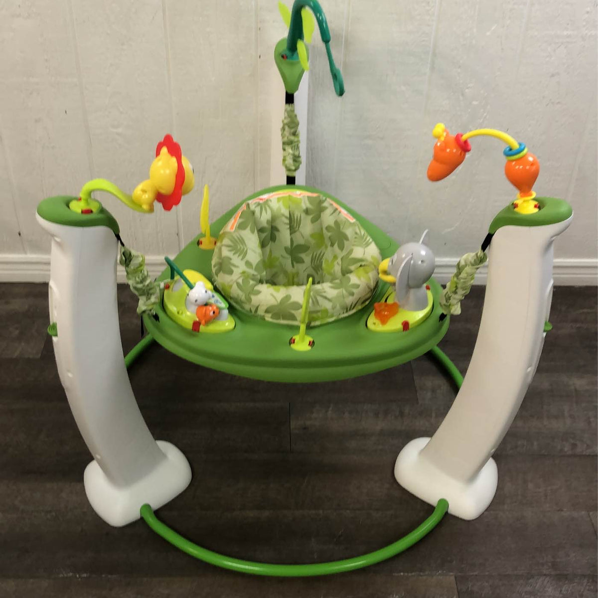 evenflo exersaucer vs fisher price jumperoo Evenflo ExerSaucer Jump And Learn Activity Center, Safari Friends