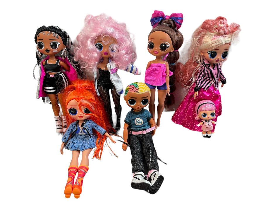 secondhand BUNDLE LOL Surprise Dolls