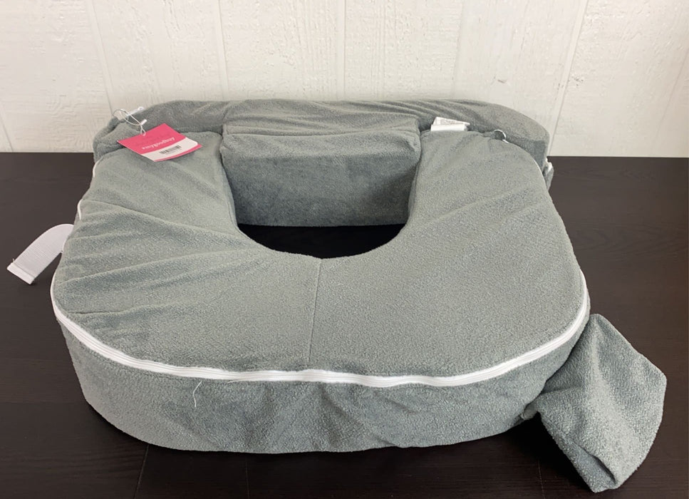 used My Brest Friend Deluxe Nursing Pillow