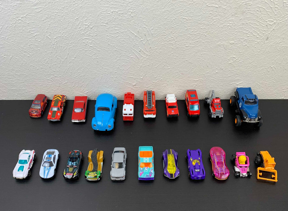 used BUNDLE Hot Wheels Cars