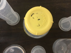 secondhand BUNDLE Medela Bottles