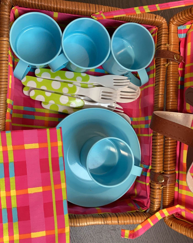 Childrens Picnic Basket with Accessories