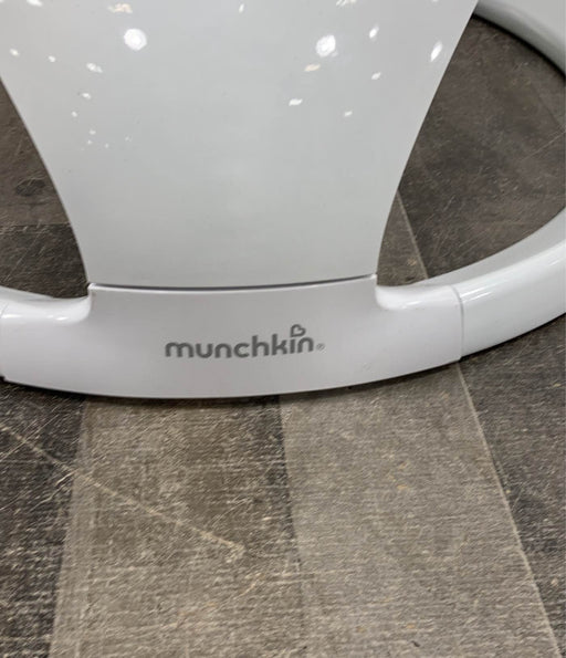 secondhand Munchkin Bluetooth Enabled Baby Swing