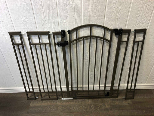 used Summer Infant Multi-Use Deco Walk Through Gate