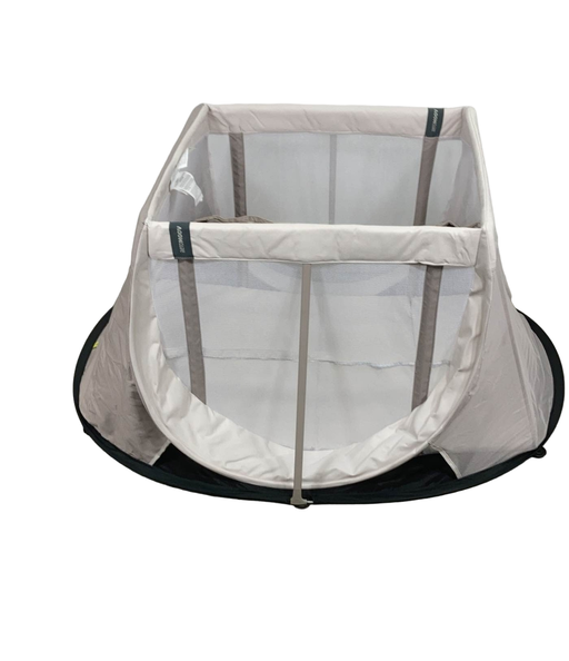 used Aeromoov Instant Travel Playard, Gray