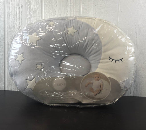 used Babe Luxe Newborn Positioner