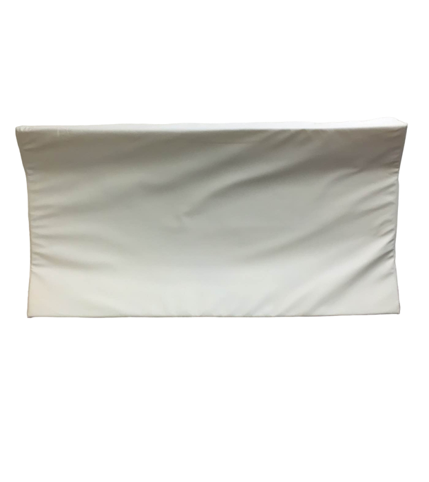 Shop Moonlight Slumber Little Dreamer Contour Changing Pad, 17"x32" at GoodBuy Gear