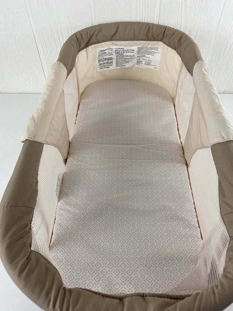 Summer Infant SwaddleMe By Your Bed Sleeper