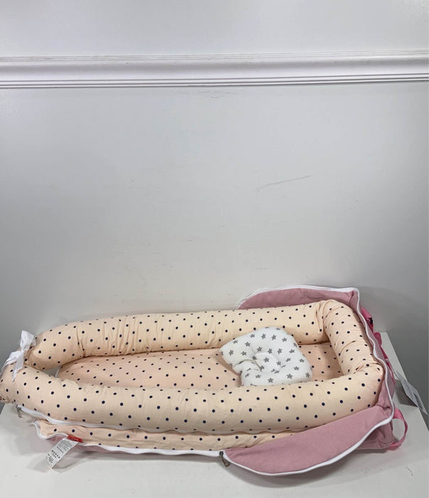 secondhand Style Life Eleven Portable Baby Nest Lounger, Pink