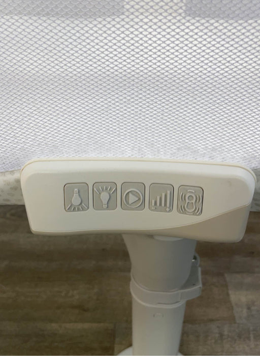 secondhand Halo BassiNest Swivel Sleeper Luxe Series