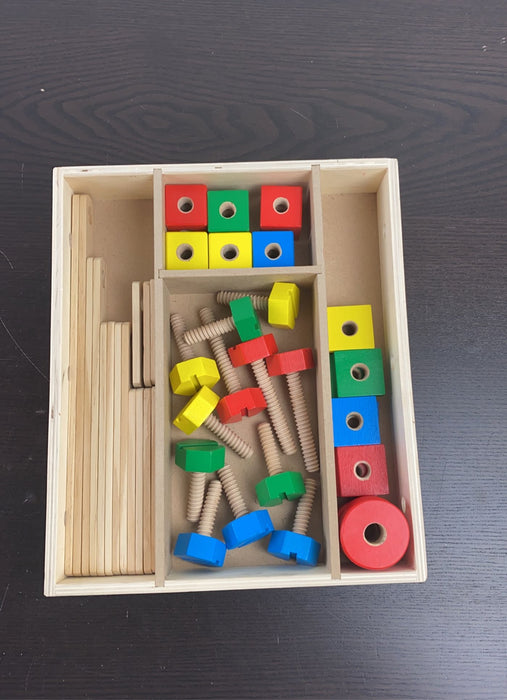 used Melissa & Doug Construction Set in a Box