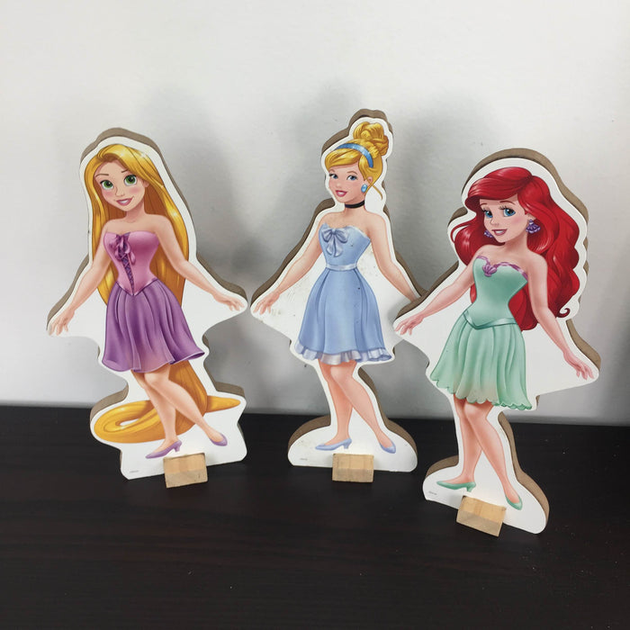 secondhand Disney Princesses Wooden Doll Magnetic Dress Up Set