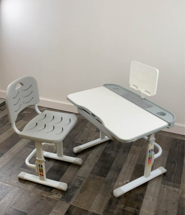 Shop LoyGkgas Desk & Chair at GoodBuy Gear