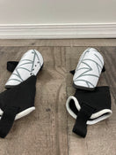 used Dicks Sporting Goods Soccer Shin Guards, Size Small