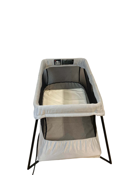 used BabyBjorn Travel Crib Light, Black