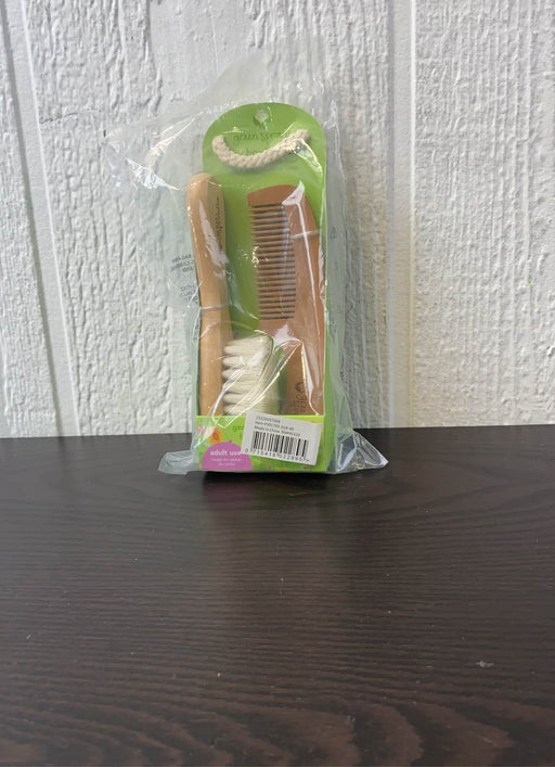 secondhand Green Sprouts Brush And Comb Set