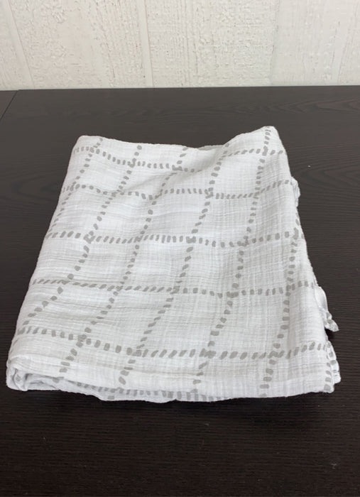 Shop BUNDLE Muslin Blankets, Burt’s Bees Baby at GoodBuy Gear