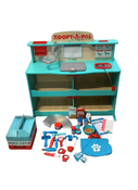 used Melissa & Doug Vet and Groomer Activity Center