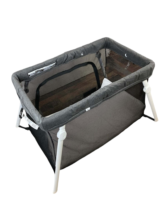 secondhand Guava Family Lotus Travel Crib