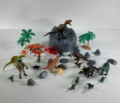 used Wild Wild World Dinosaur Play Set