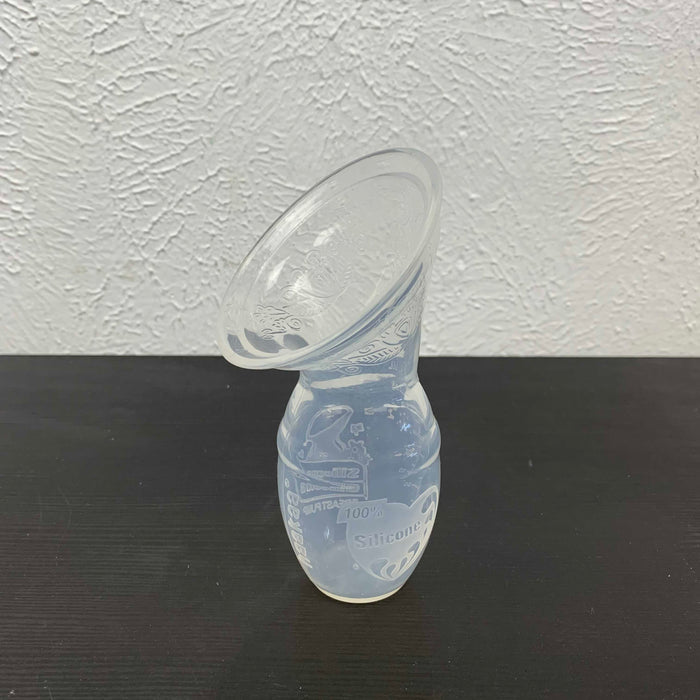 Shop Haakaa Manual Breast Pump at GoodBuy Gear