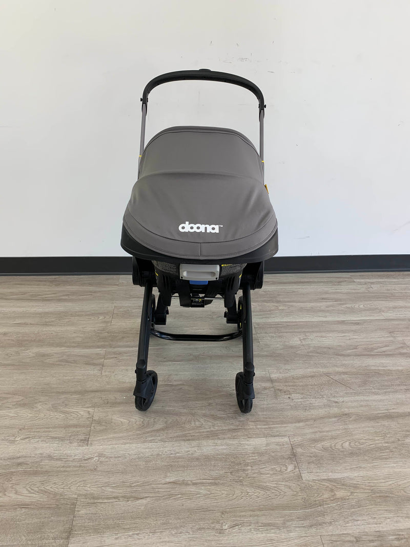 Doona Infant Car Seat & Stroller Combo, 2019, Greyhound