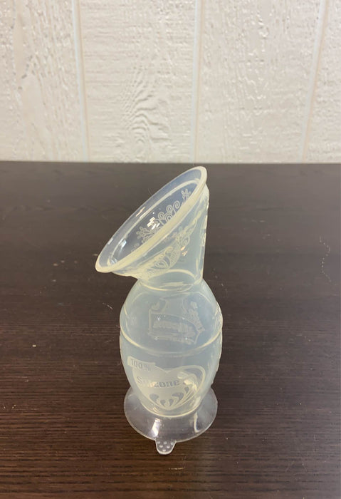 Shop Haakaa Manual Breast Pump at GoodBuy Gear