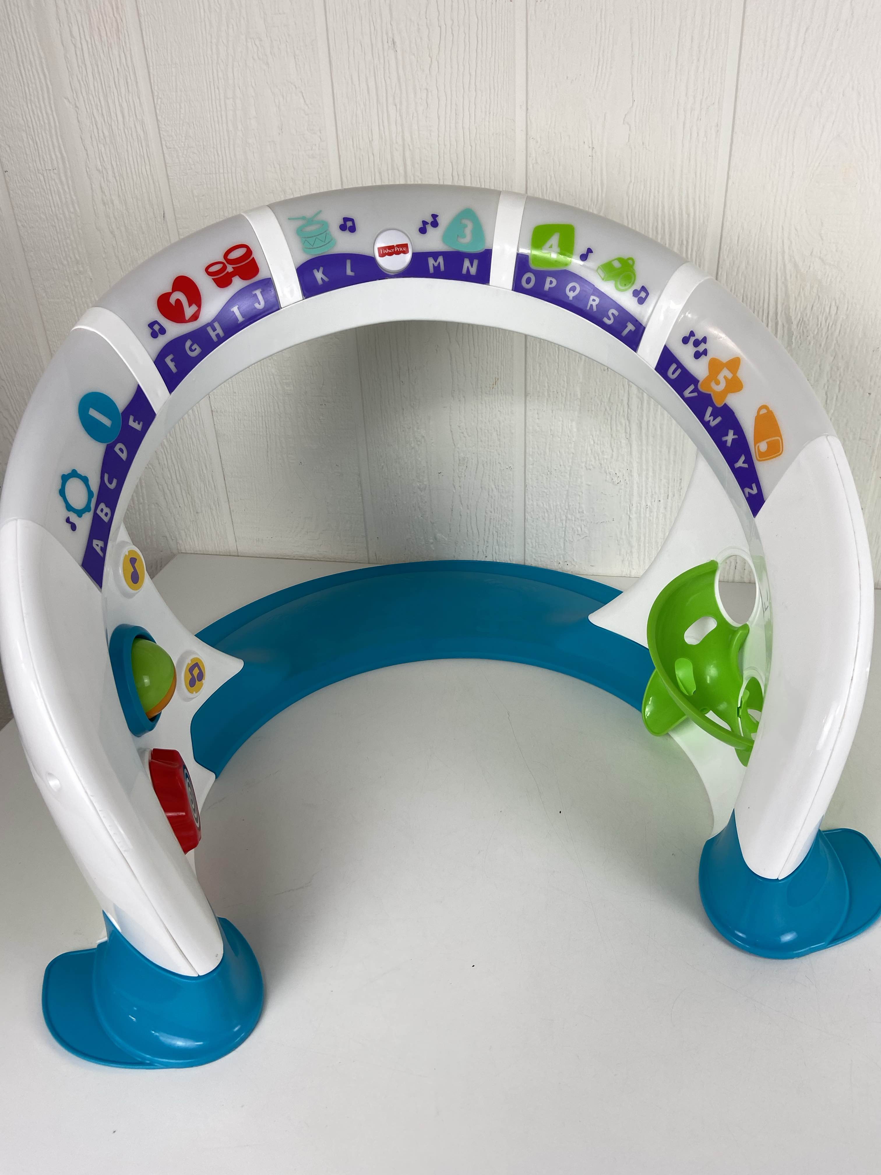  Fisher-Price Bright Beats Smart Touch Play Space