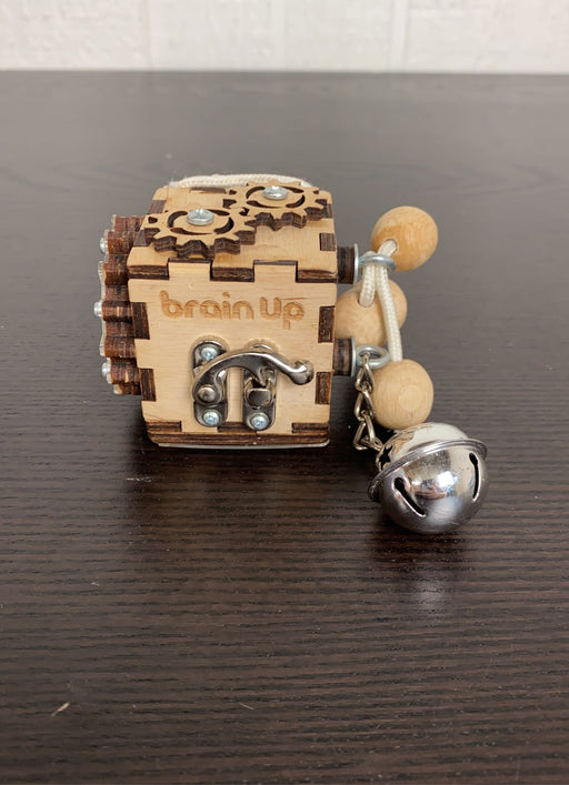 used BrainUp Busy Activity Cube