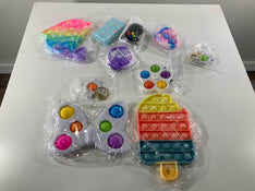 used MONTEK Sensory Fidget Toy Set