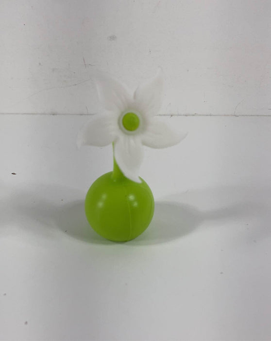 Shop Haakaa Flower Breast Pump Stopper at GoodBuy Gear