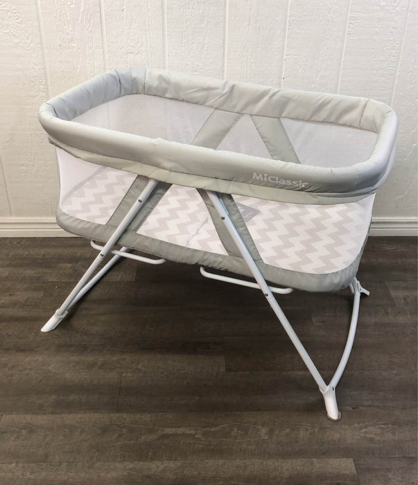 used MiClassic Rocking Bassinet One-second Fold Travel Crib